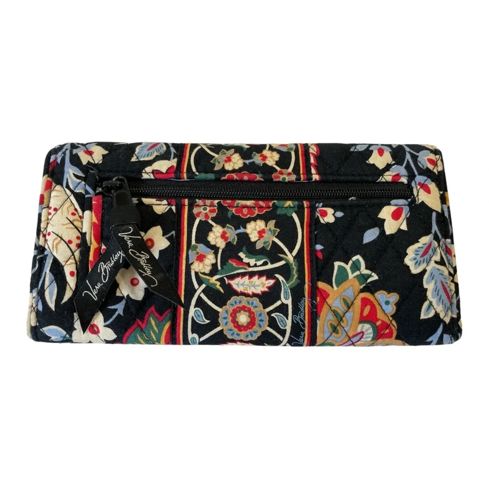 Vera Bradley Checkbook Wallet Magnetic Close Lots of Card Slots - Picture 2 of 6